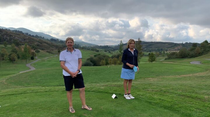 Campeona y Subcampeona scaled 1