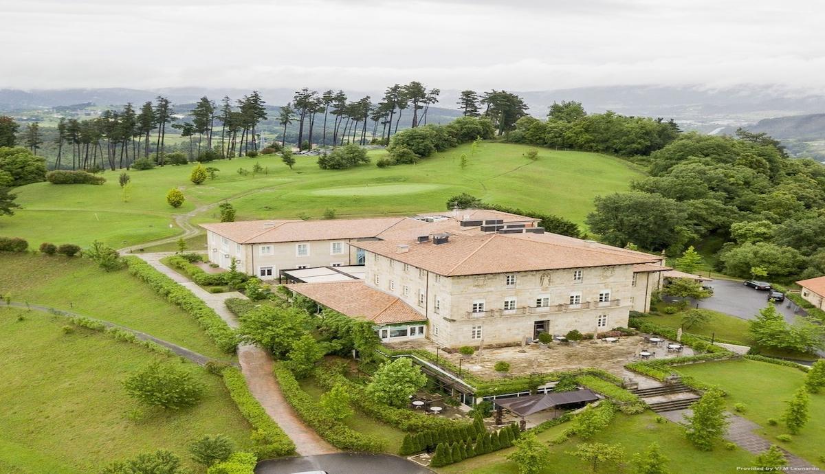 Palacio Urgoiti Hotel Golf slider 3