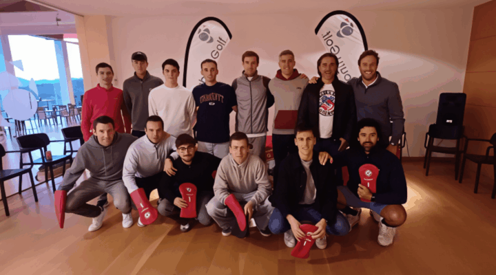 Hidratacion profunda y firmeza visible Ayuda a mantener la piel tersa suave y elastica. 19